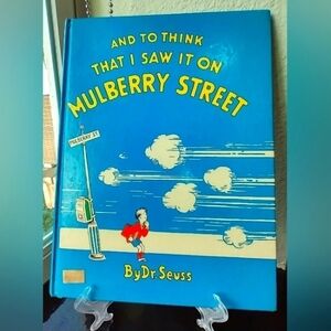 CLASSIC DR. SEUSS BOOK